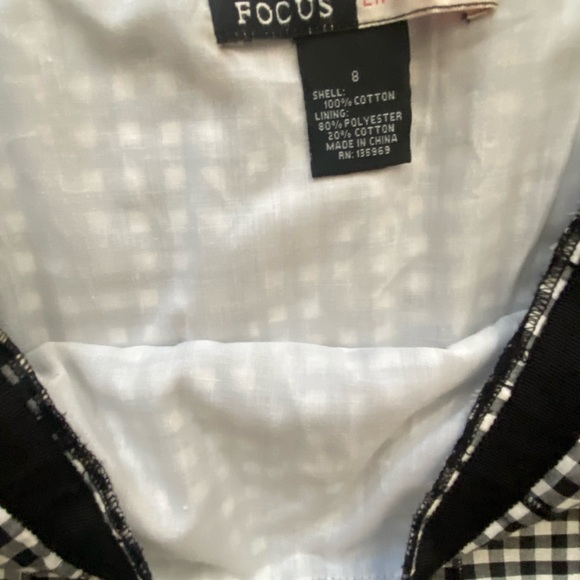 Black and white A-line stitched pleated skirt. - Picture 5 of 9